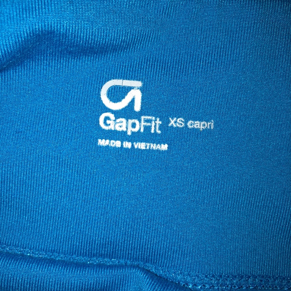 Gap Fit Capri Leggings. Size XS - Picture 3 of 3